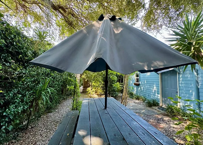 One Bedroom Apartment With Hot Tub 2 Blocks To Magazine Street